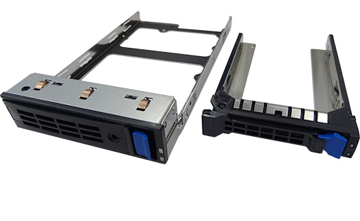 Tool-less 2.5” & 3.5” Drive Bays